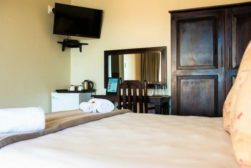 The Tides Inn Bed And Breakfast Durban Esterno foto